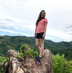 Meet your Posher, Elizabeth